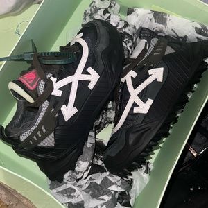 Off-White
Odsy-1000 sneakers